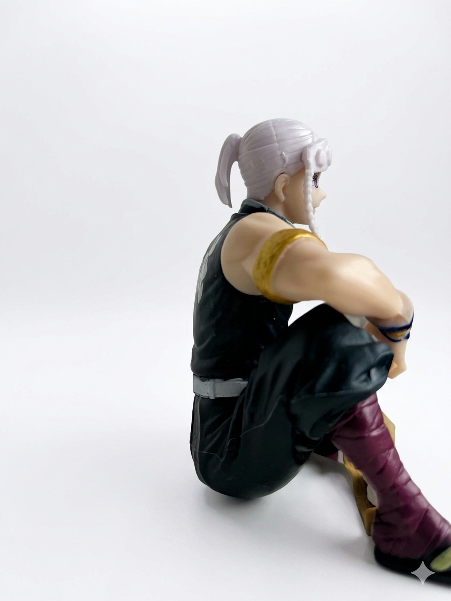 Tengen Uzui Mini Sitting Action Figure